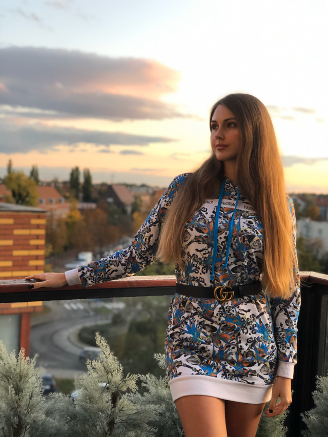 Sukienki z nadrukiem